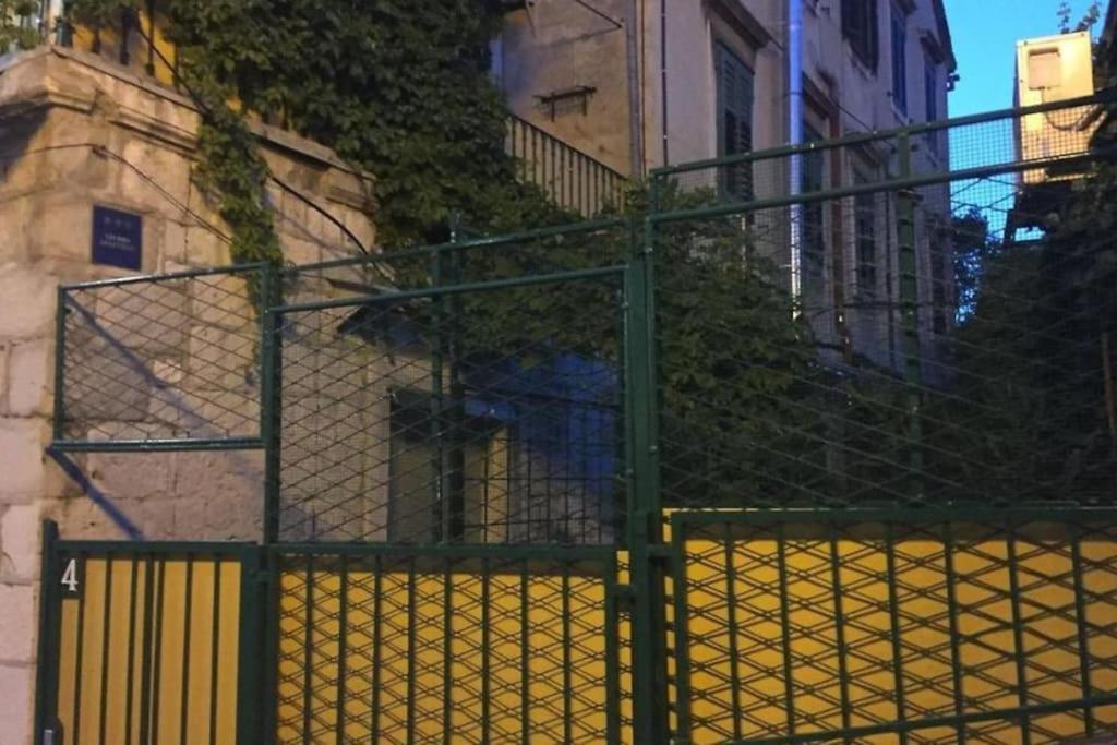 Pazarello Apartament *